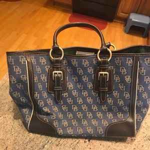 Dooney and Bourke tote